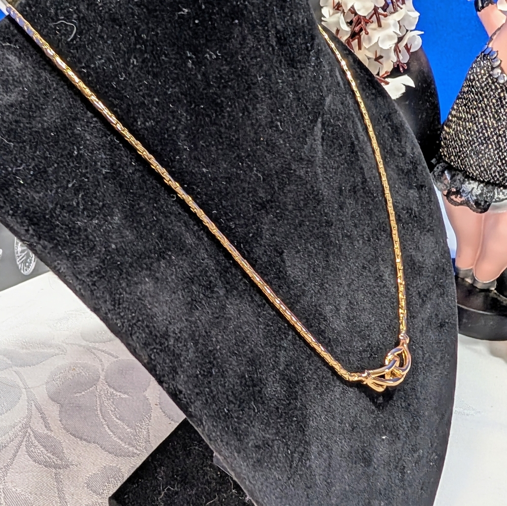 Christian Dior Vintage Gold Classic Necklace - Picture 3 of 10